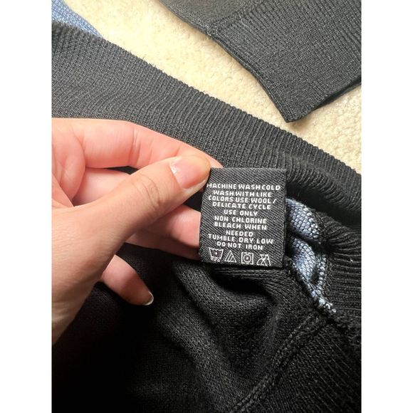 The North Pole Blue & Black Pullover | Large - Picture 5 of 5